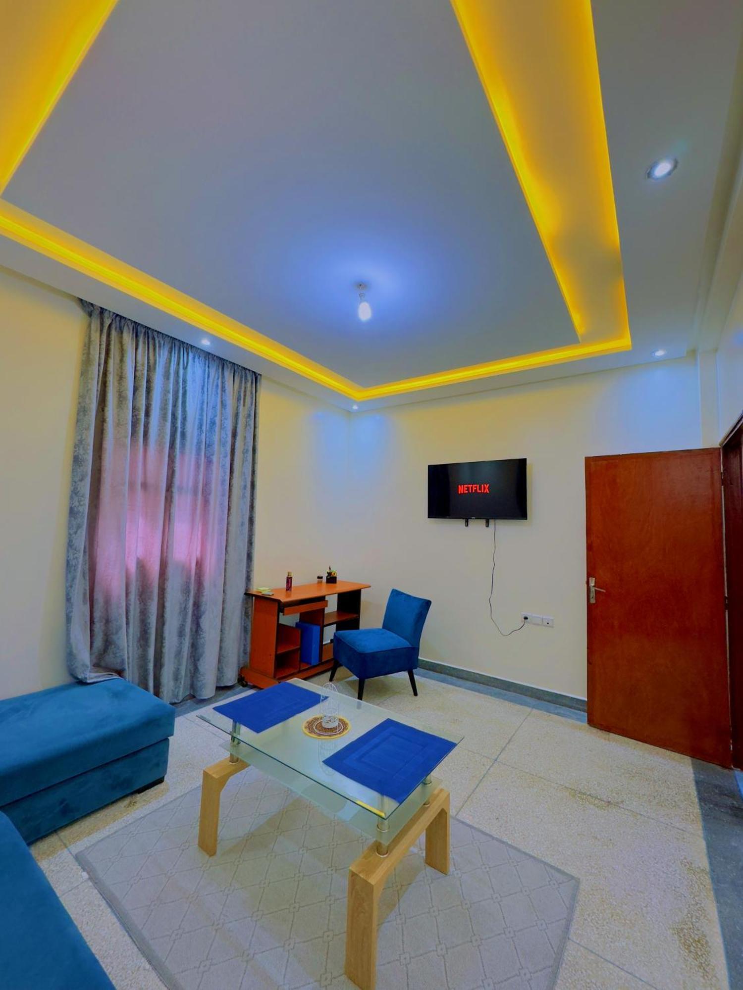Quiet Central Home Near Beach - High Speed Wifi, Free Parking & Private Entry 아가디르 외부 사진